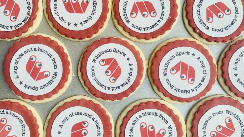 custom logo biscuits uk