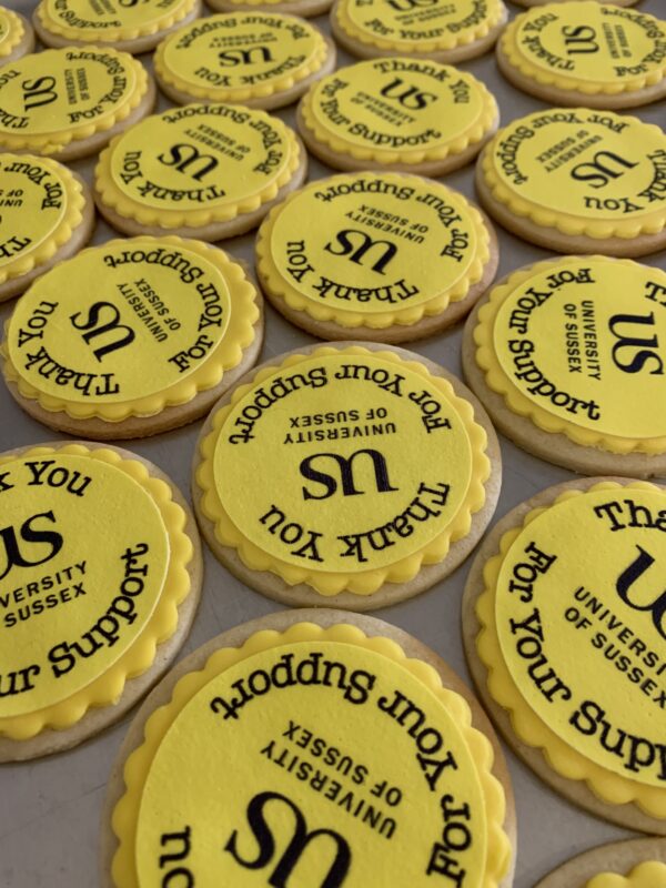 logo biscuits
