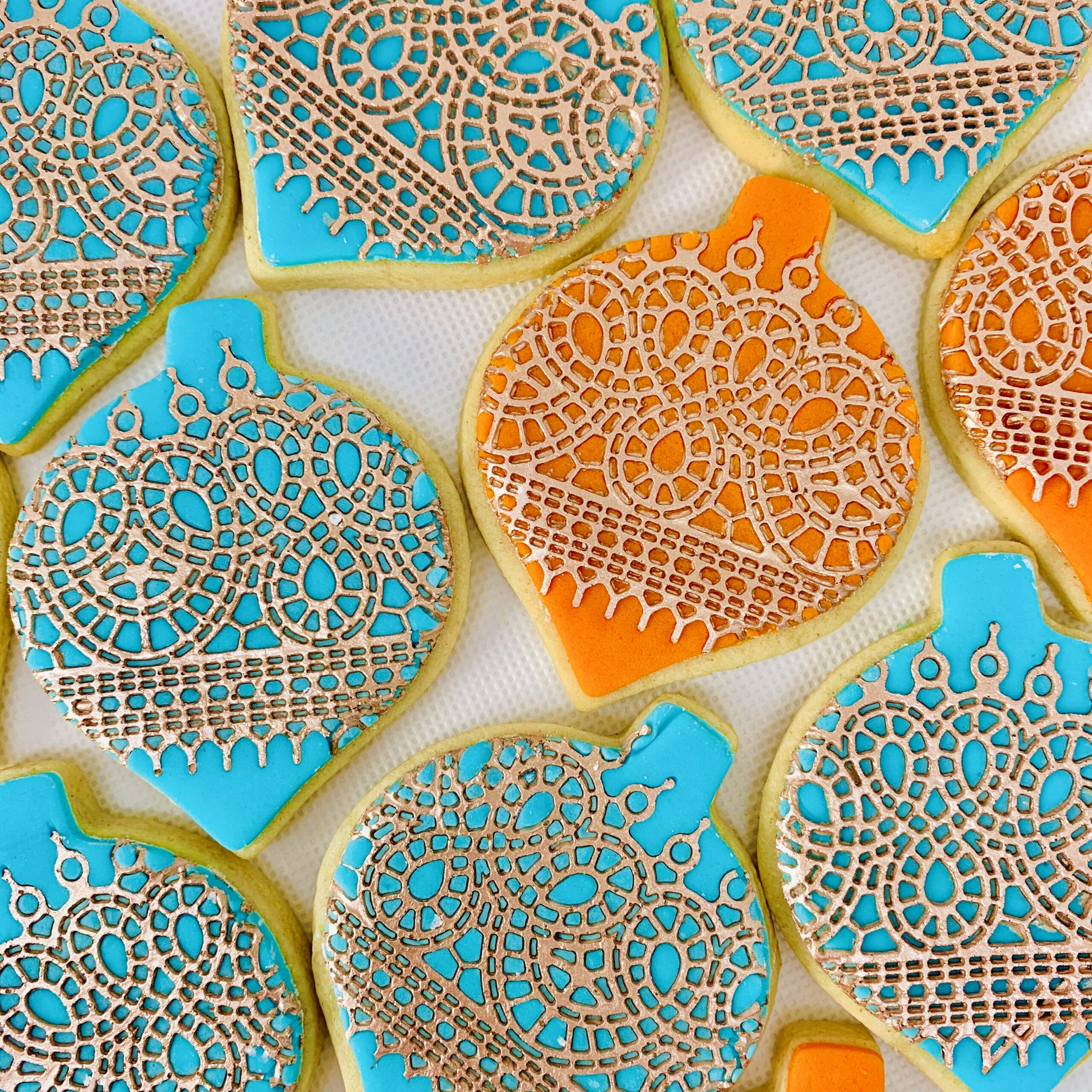 decorated christmas biscuits