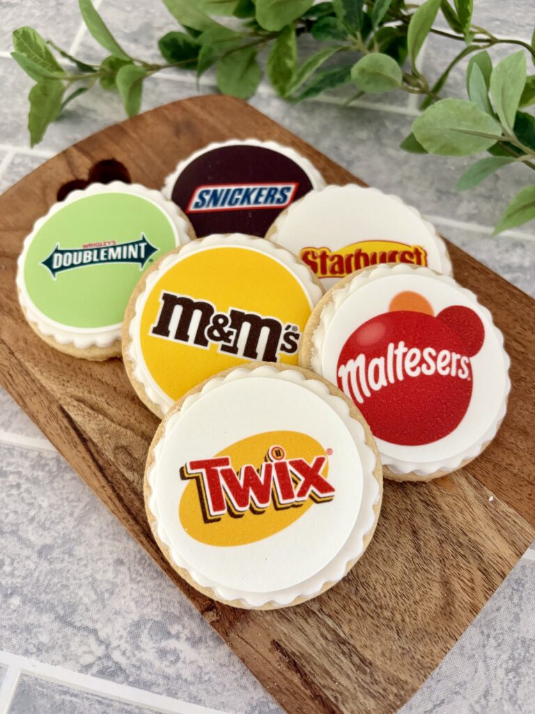 logo biscuits