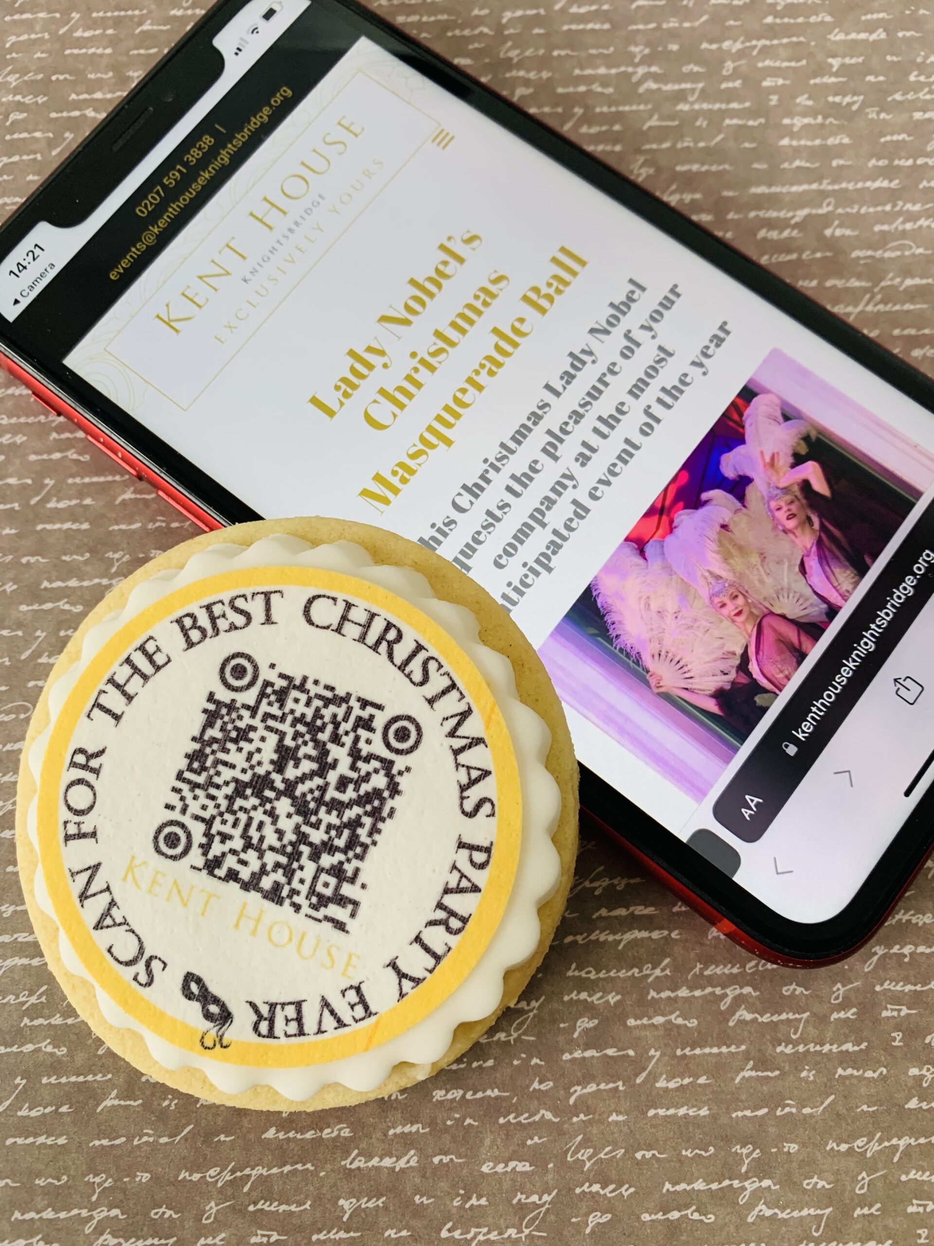 scan a  qr code biscuits