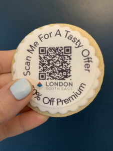 custom biscuits logo adn QR code